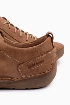 Josef Seibel Fergey 56 Hot
