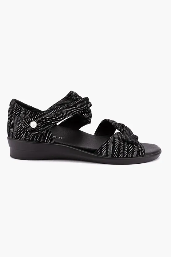 Klouds Tara New