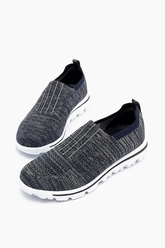 Propet Travel Active Stretch Outlet